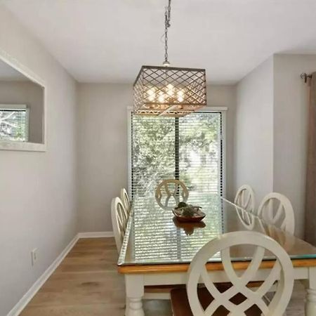 ヒルトンヘッドアイランド New Pics! Harbour Town 3Br/3Ba - Pool Access - Book Nowヴィラ エクステリア 写真