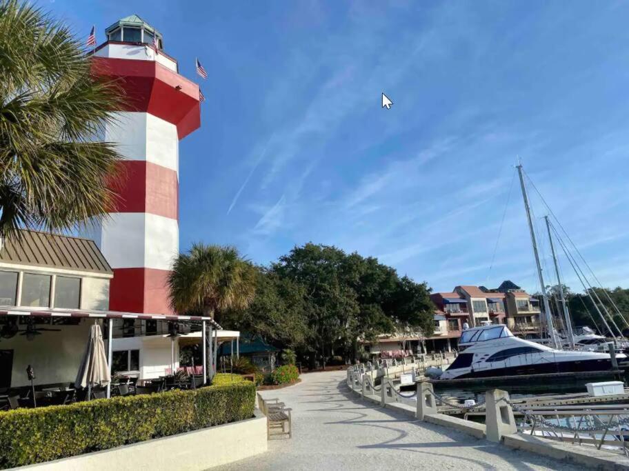 ヒルトンヘッドアイランド New Pics! Harbour Town 3Br/3Ba - Pool Access - Book Nowヴィラ エクステリア 写真