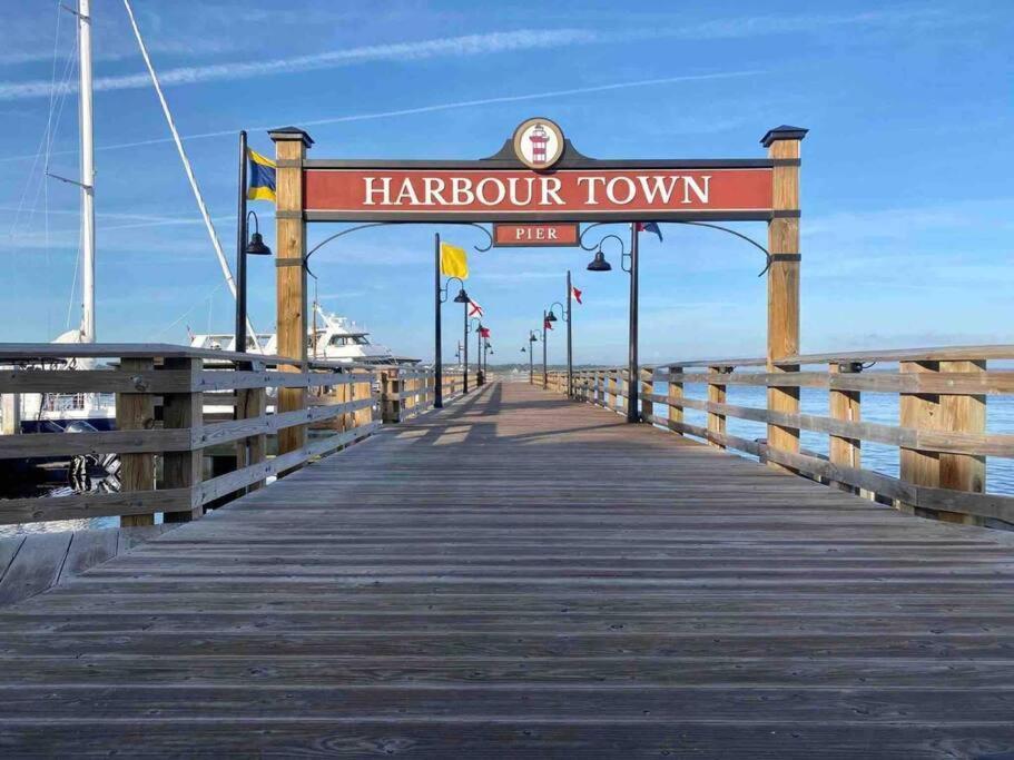 ヒルトンヘッドアイランド New Pics! Harbour Town 3Br/3Ba - Pool Access - Book Nowヴィラ エクステリア 写真
