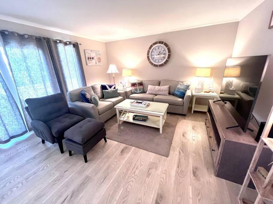 ヒルトンヘッドアイランド New Pics! Harbour Town 3Br/3Ba - Pool Access - Book Nowヴィラ エクステリア 写真