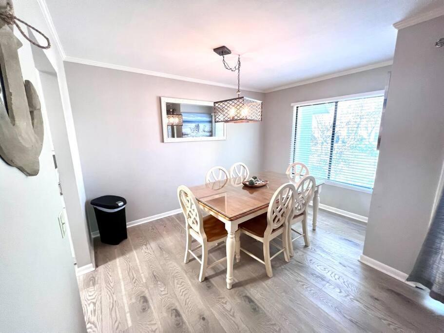 ヒルトンヘッドアイランド New Pics! Harbour Town 3Br/3Ba - Pool Access - Book Nowヴィラ エクステリア 写真